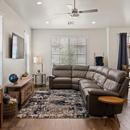 The Sunnyside Haven Townhouse Villa